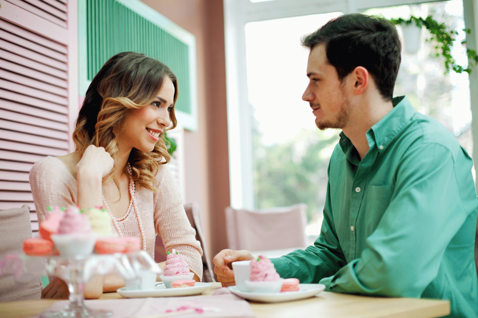 Kako flertovati autentično (bez igrica i jeftinih trikova)